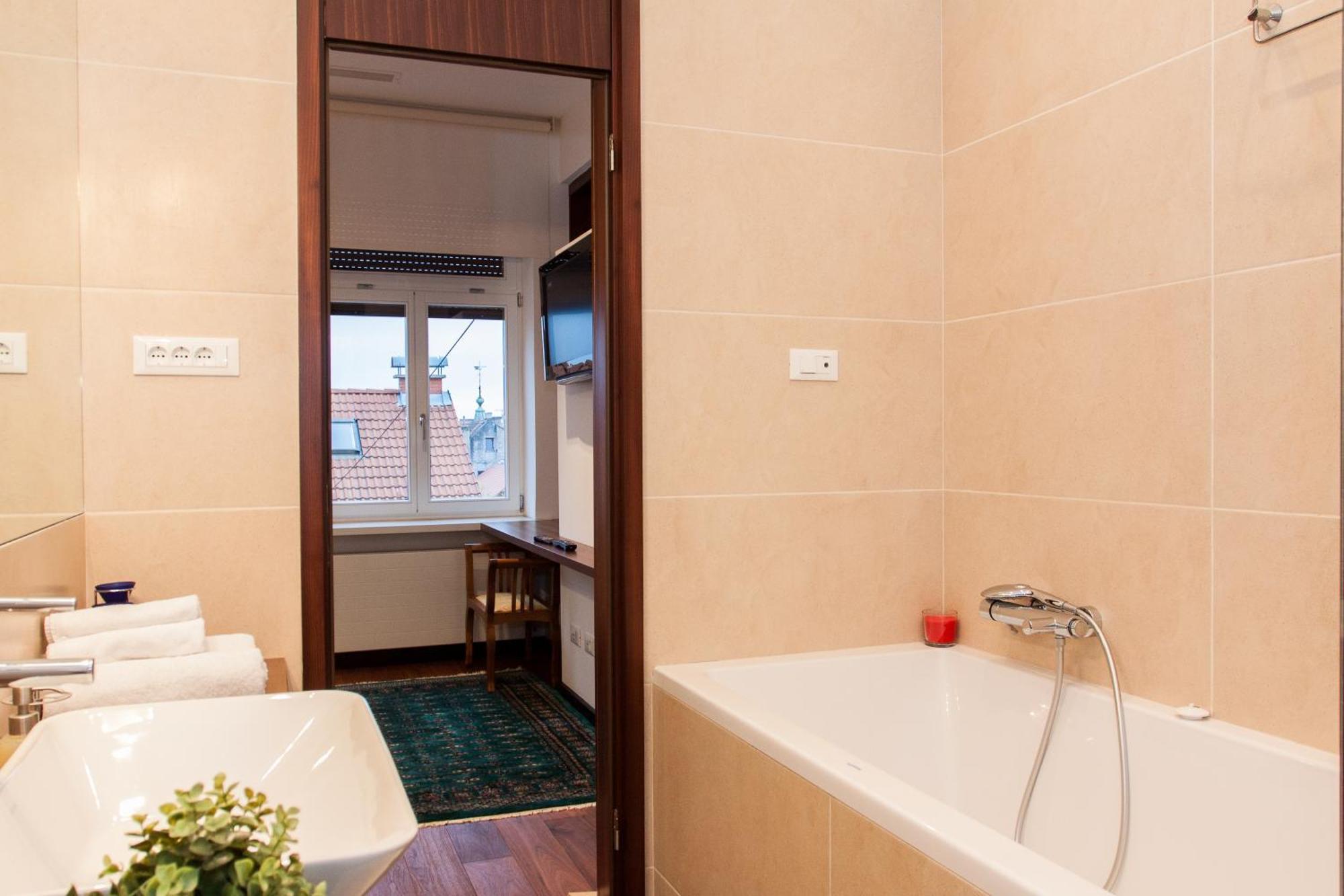 Centroom Apartments Загреб Екстер'єр фото